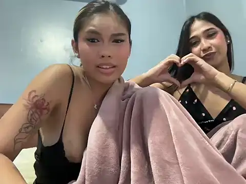 AlaiaXPixie live XXX chat