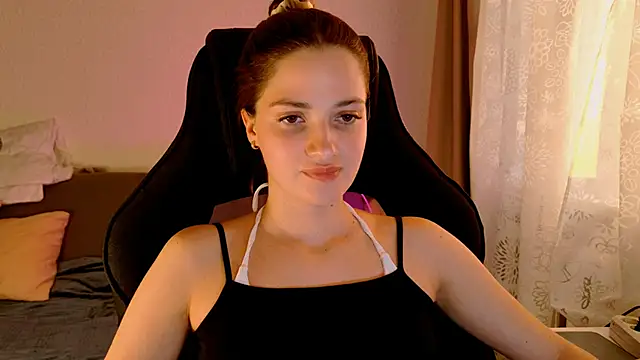 KiraVair's Live XXX Chat