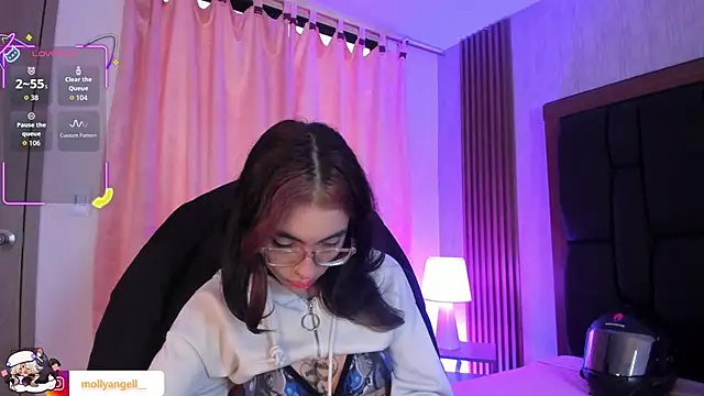 Molly_AのライブXXXチャット