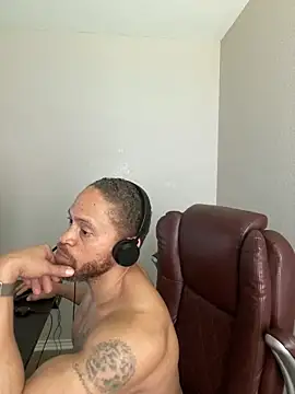 Fathero1time élő XXX-chatje