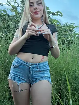 Chat +18 de FrancescaNappi ao vivo