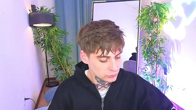 drillfi11 Live XXX Chat