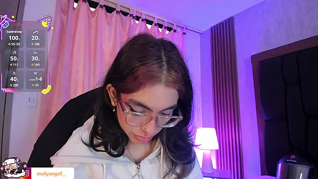 Molly_A Chat XXX in diretta