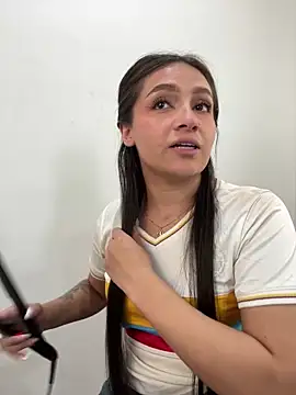 Alyha_cortes_ Chat XXX in diretta