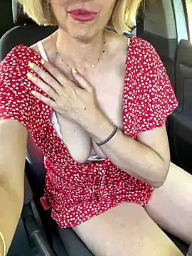 دردشة AVA_MILF الجنسية المباشرة