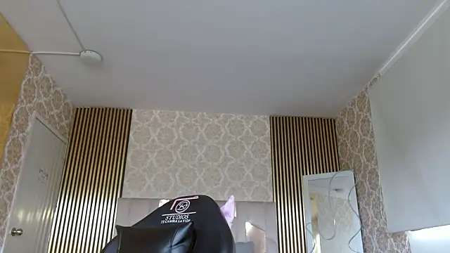 Kyler_tay Adlı Modelin Canlı XXX Sohbeti