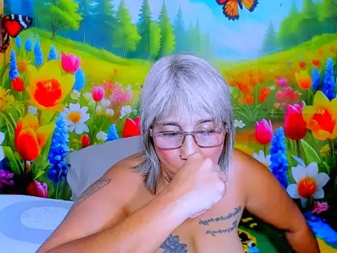 indianroxy's Live XXX Chat