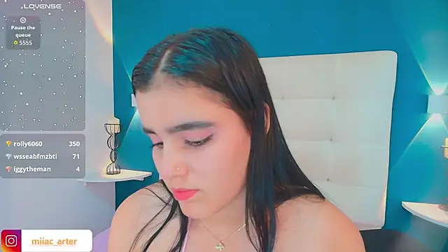 Chat XXX en directo de MiaaCarter_
