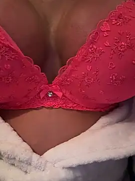 Czat XXX na żywo – F3ckd0lllucy