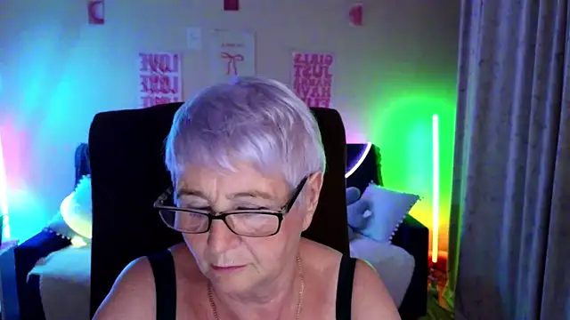 Chat XXX en directo de Sandra_Snowflake