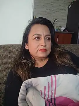 Chat +18 de silvana_queen07 ao vivo
