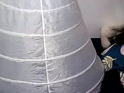 xxhottinybabe – Naživo XXX chat
