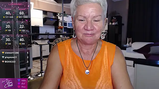 צ'אט XXX בשידור חי של roxana_brooks