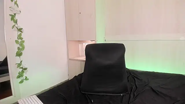 Chatroom XXX en direct de Stefannyevans_