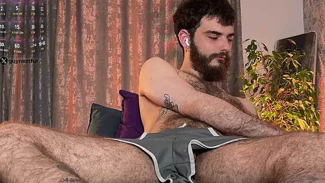 Онлайн чат XXX guynextfurr