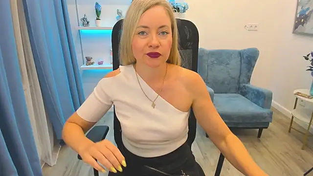 Czat XXX na żywo – CharlotteKerti
