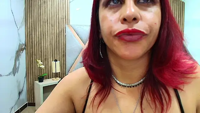 Chat +18 de Anabella_Thompson ao vivo
