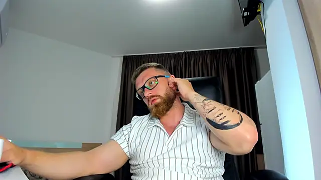 Онлайн чат XXX Findom_guy