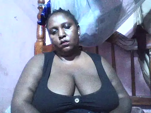 big_clits Adlı Modelin Canlı XXX Sohbeti