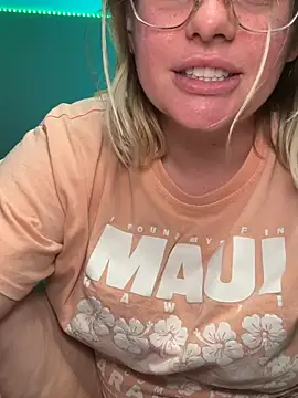 MAXXXTV élő XXX-chatje