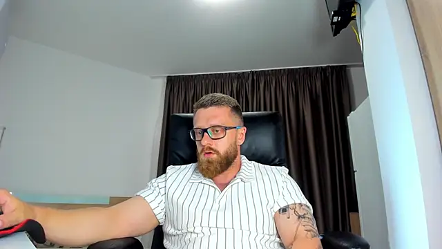 Findom_guy Chat XXX in diretta