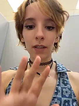 Chat XXX en directo de Liya__Love