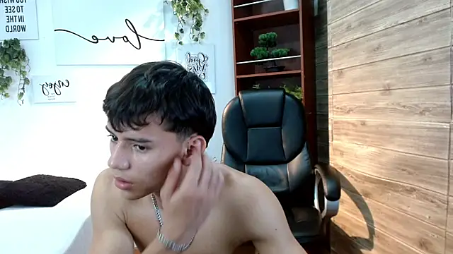 XXX chat uživo modela Ryan_grayx