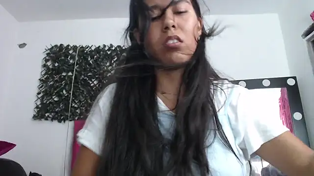 Ambar09_'s Live XXX Chat