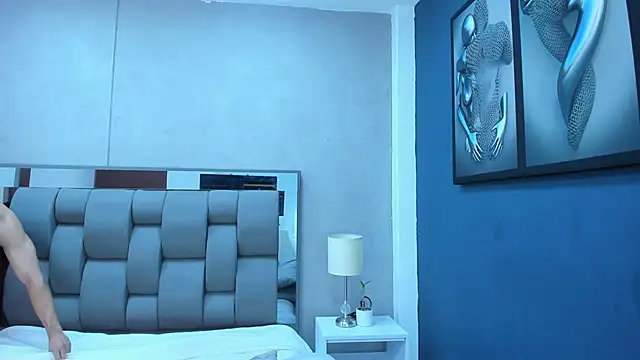Chat +18 de Charlie___Musk ao vivo