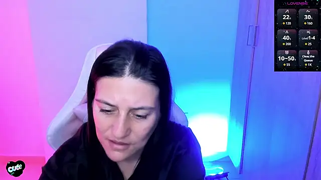 Saskyaa Chat XXX live