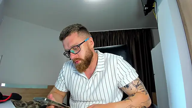 Онлайн чат XXX Findom_guy