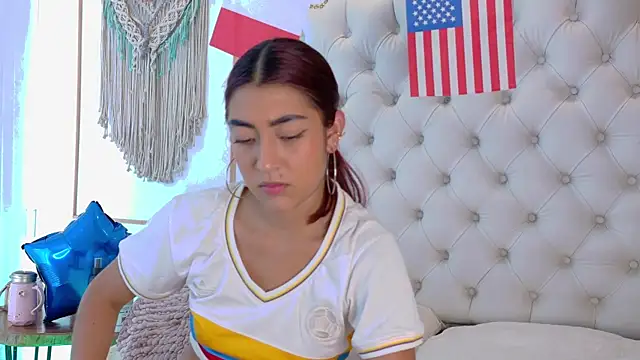 Sara_funy's Live XXX Chat