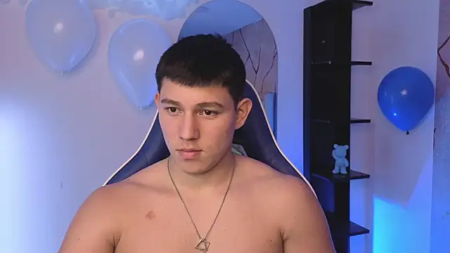 JamesCr_ Live XXX-chat
