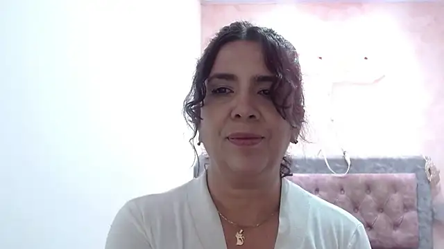 Chatroom XXX en direct de Victoria_meester