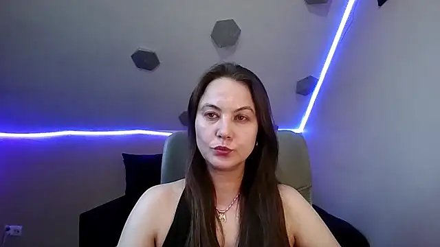 mat11da_'s Live XXX Chat