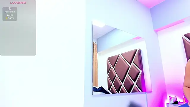 nahala_23's Live XXX Chat