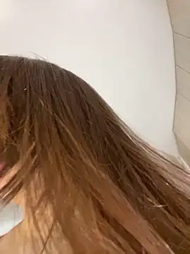 Pretty__Milf 现场XXX聊天