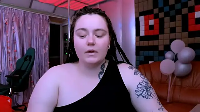 CatherineClaire élő XXX-chatje