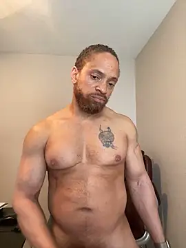 Fathero1time Live XXX-Chat