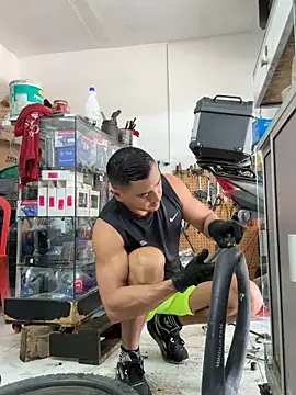 Онлайн чат XXX Paul22cm-