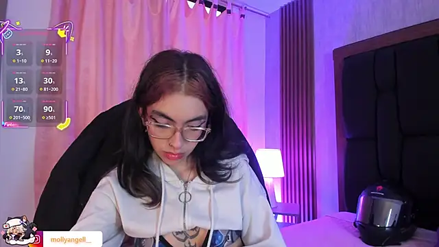 Chat +18 de Molly_A ao vivo