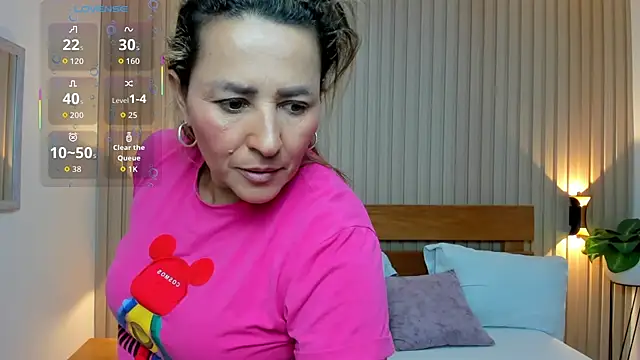 luciana_ballesteros_: απευθείας συνομιλία ΧΧΧ