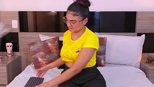 MelodyAlvarez: απευθείας συνομιλία ΧΧΧ