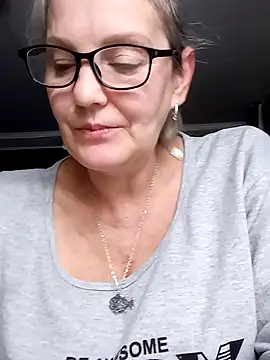 irinamaux's Live XXX Chat