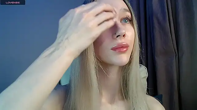 Des_ch লাইভ XXX চ্যাট
