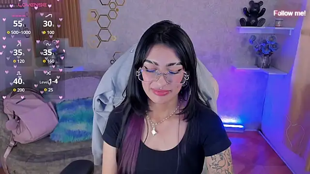 mia_smoke_ live XXX chat