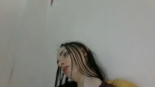 Czat XXX na żywo – Trinsy_Love