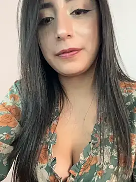 Chat XXX en directo de Tabatha_11