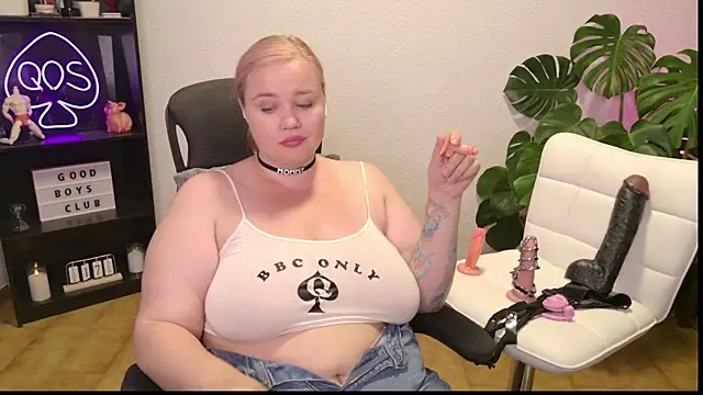 دردشة MargotGrey الجنسية المباشرة