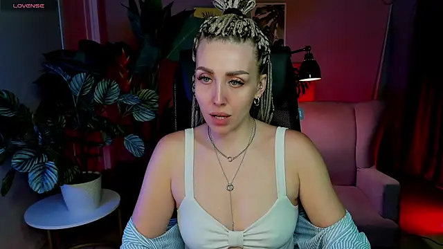 MonicaRiley Chat XXX in diretta